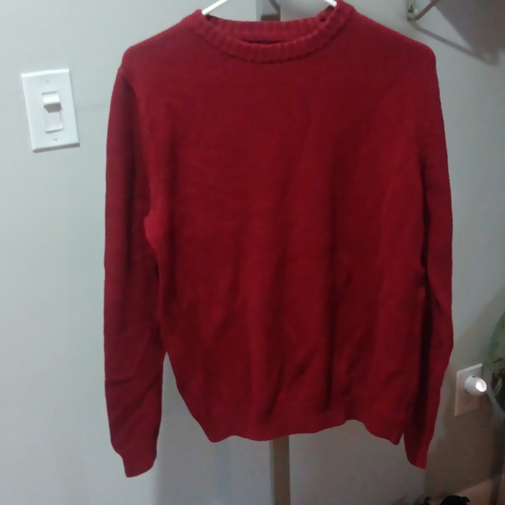 Red Men's Sweater in Red, --Size Large** It really should be a size medium.**